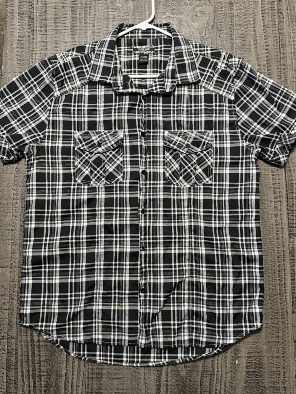 Short-Sleeve Black & White Plaid Button Down Shirt Size L